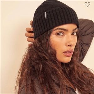 NWT Patagonia Black bolero beanie unisex